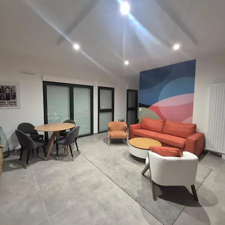 Nina, 2 Couchages, Elégant, Wifi, Parking